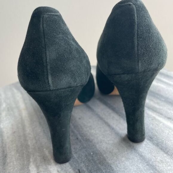 BALLY Black Suede Round Toe Pump Size 7 - Picture 7 of 12